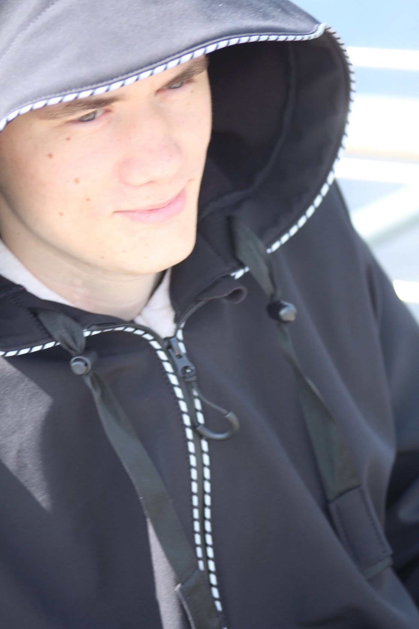 Wheelchair adaptive breathable raincoat