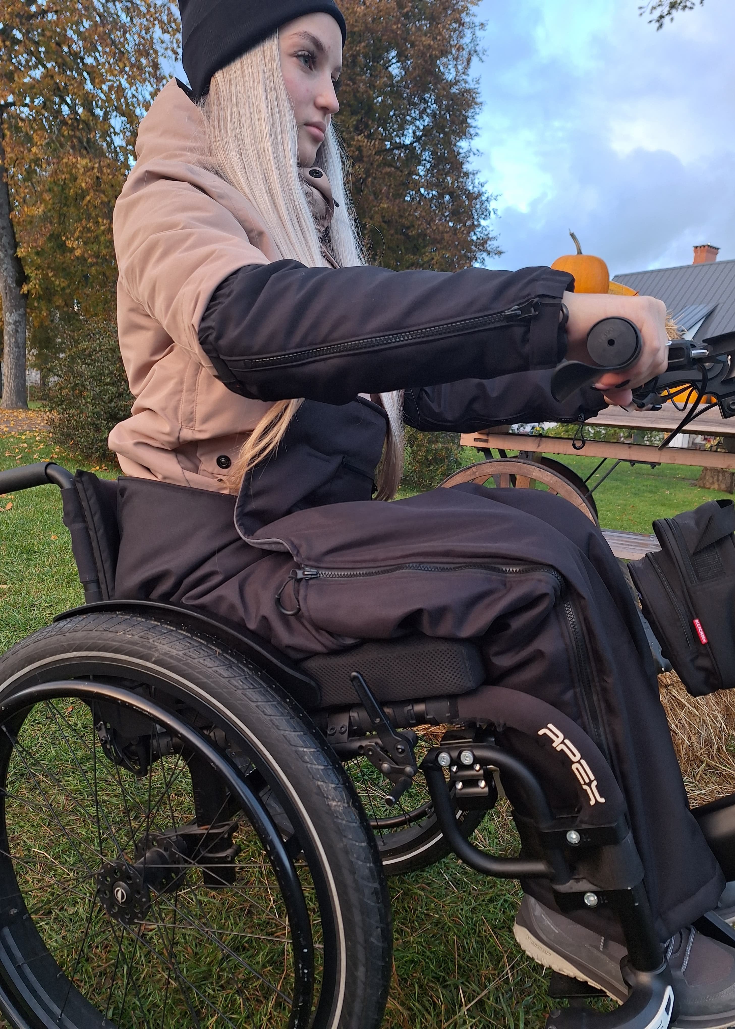 Wheelchair ThermoShell Racer