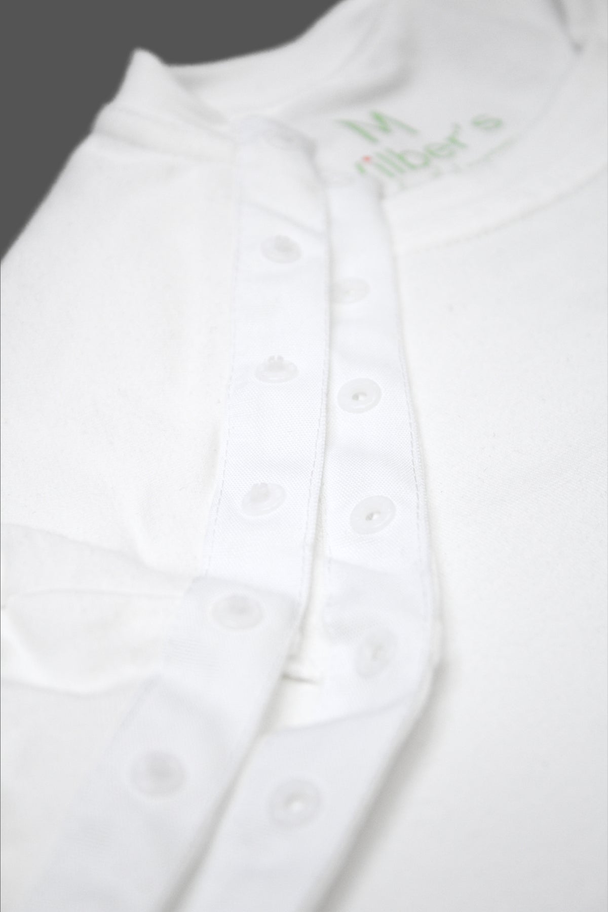 Adaptief T-shirt voor heren met te openen schouders