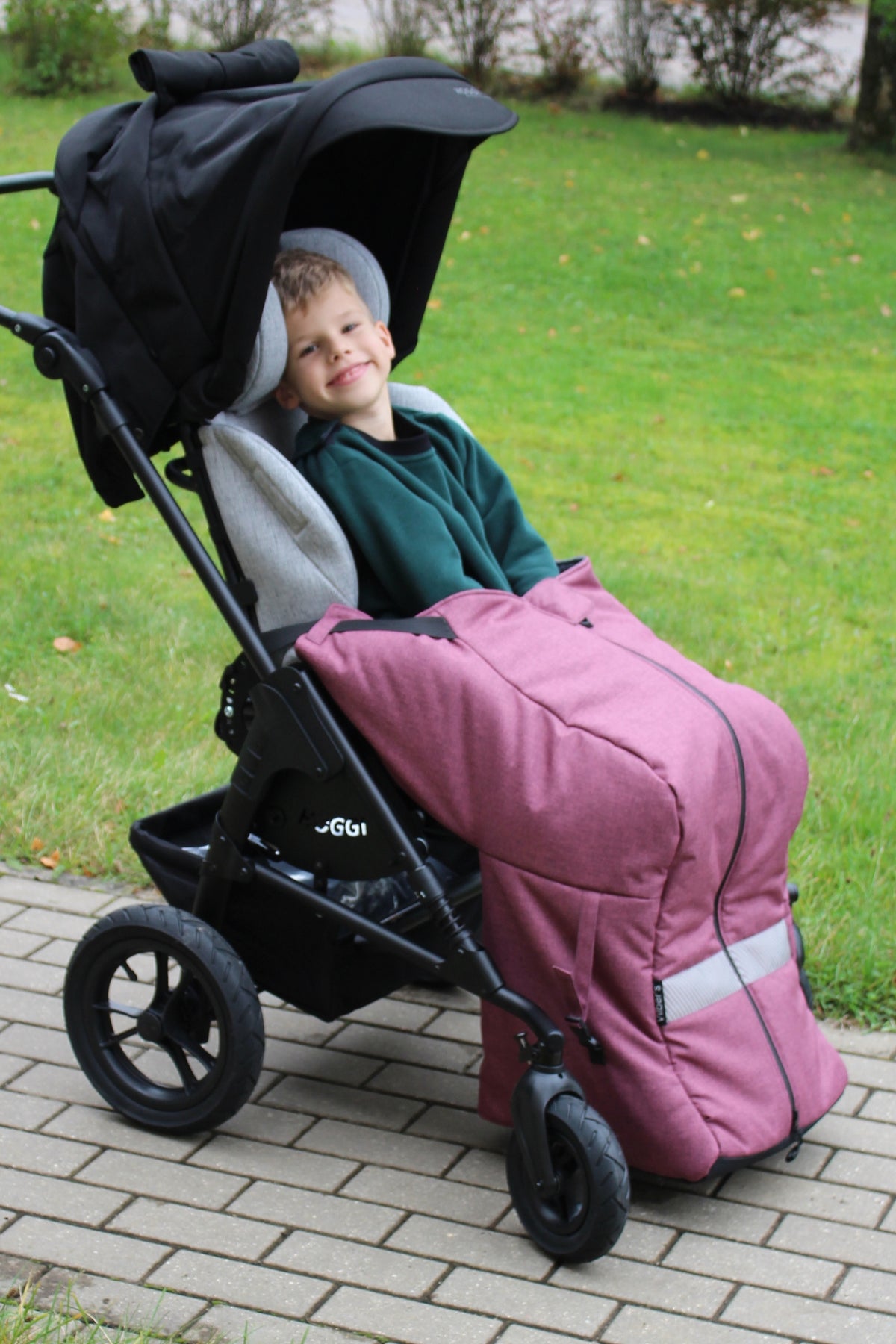 Junior for Seating Systems. Beenbedekking voor speciale-behoeften buggy's (Hoggi, Otto Bock)