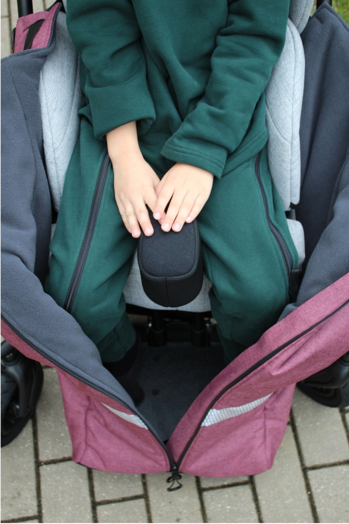 Junior for Seating Systems. Beenbedekking voor speciale-behoeften buggy's (Hoggi, Otto Bock)