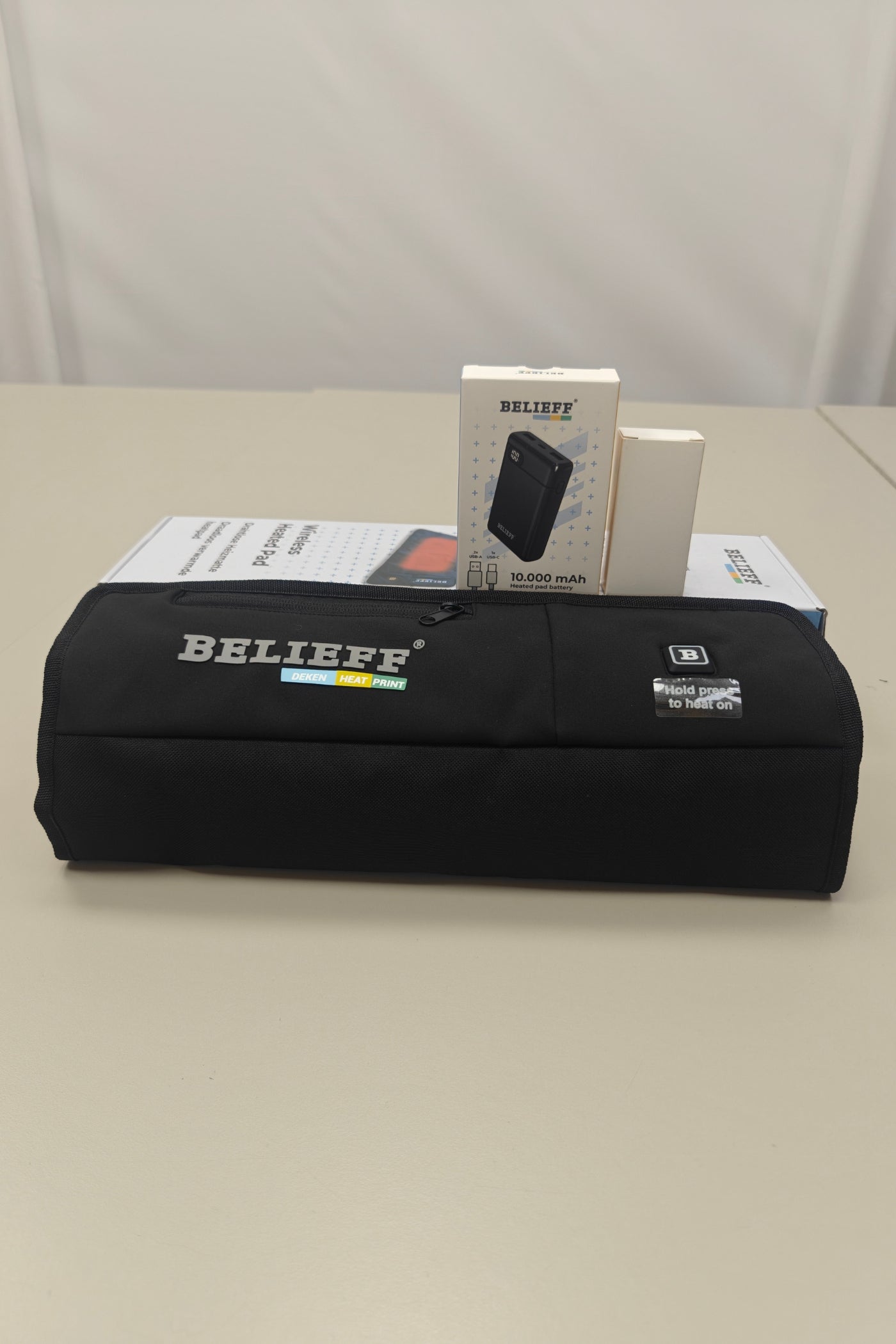 Heat pad including power bank