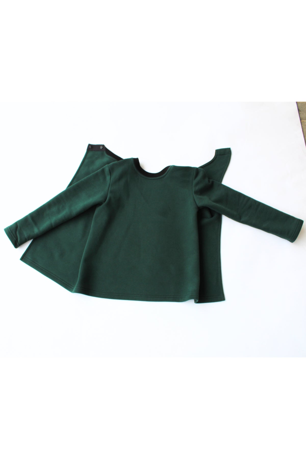 Sweatshirt for Children Who Need Assisted Dressing