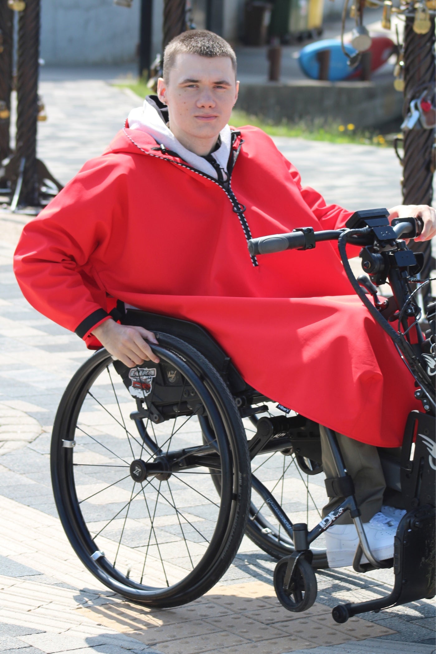 Wheelchair adaptive breathable raincoat