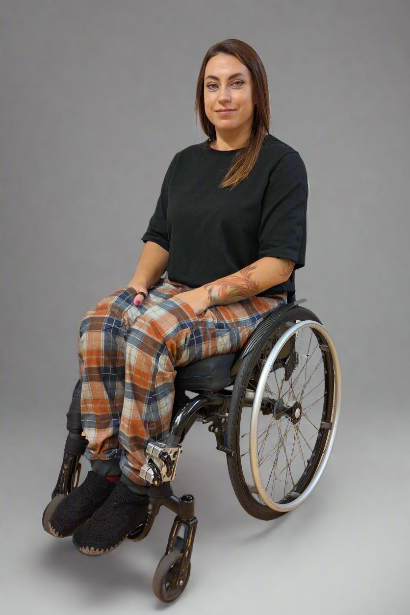 Short sleeve t-shirt wheelchair adaptive for assisted clothing