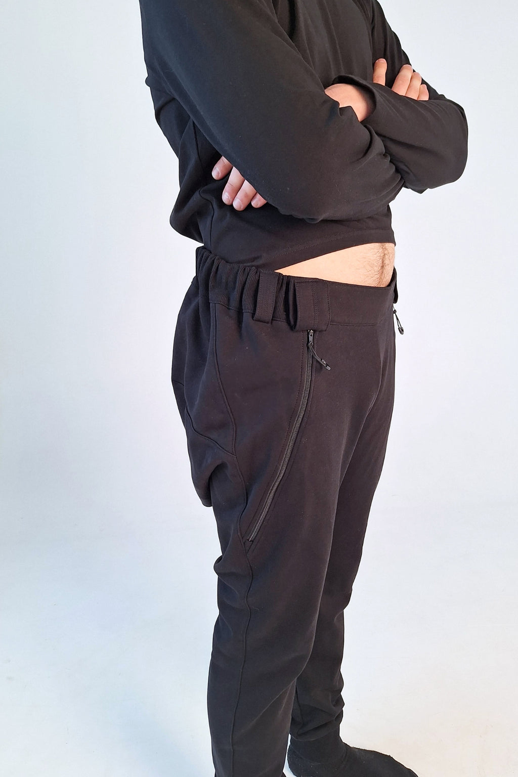 Heren premium adaptive joggingbroek voor rolstoelgebruikers met voorkant die omlaag kan