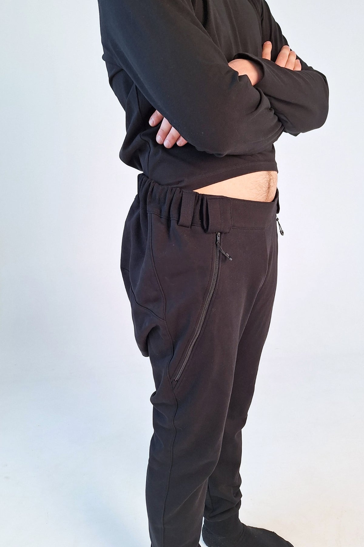 Heren premium adaptive joggingbroek voor rolstoelgebruikers met voorkant die omlaag kan